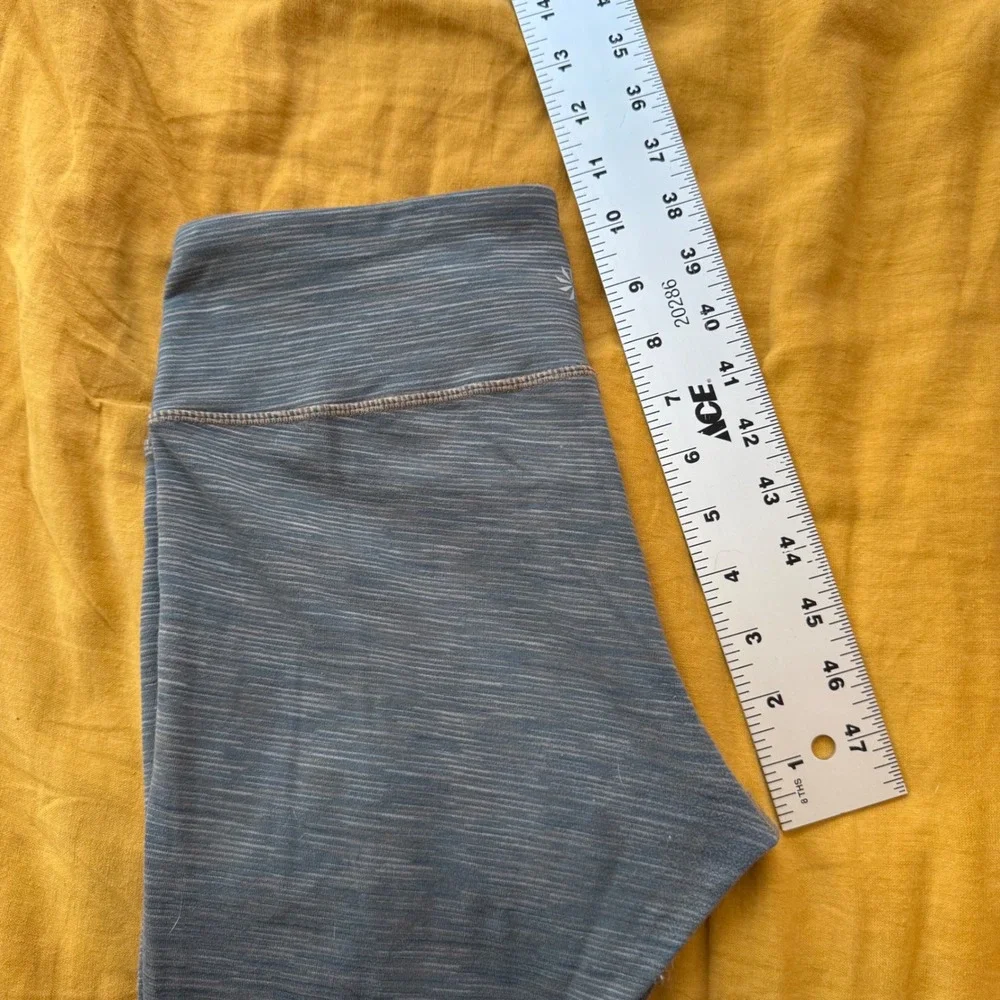 Athleta Womens Gray Space‎ Dye Cropped Leggings Capri Yoga Pants Size S